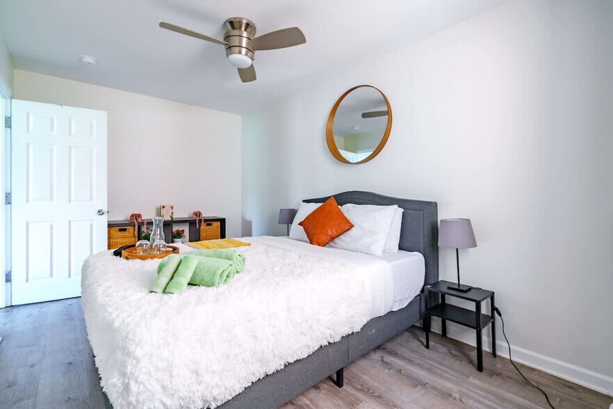 Building Photo - 605 Dennison Ave