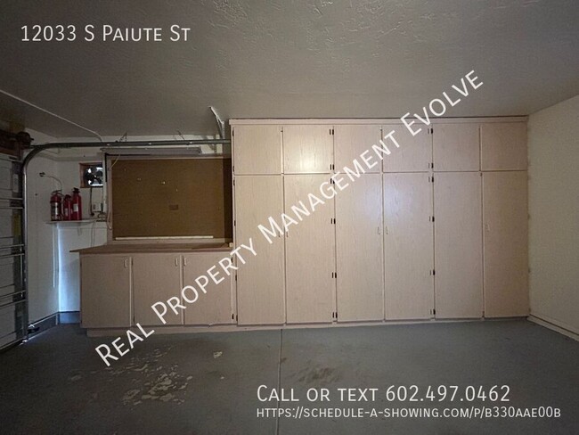 Building Photo - 12033 S Paiute St