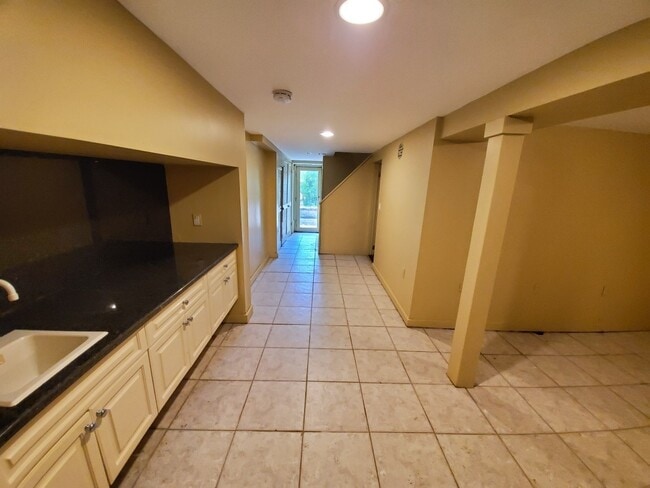 Building Photo - 3770 Woodview Ave