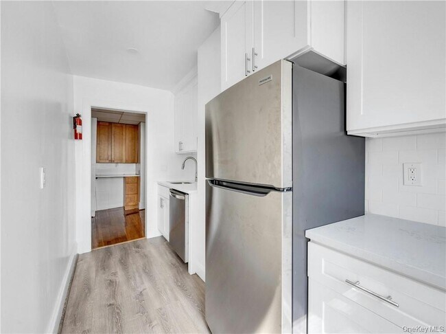 Building Photo - 56 S Highland Ave