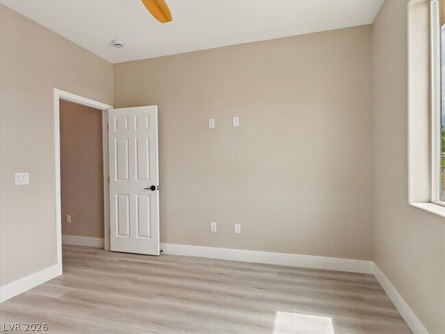 Building Photo - 1740 Jerome Ln