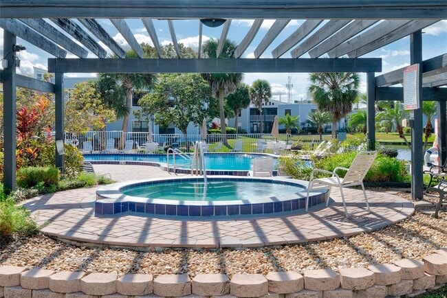 Building Photo - 3623 Atrium Dr