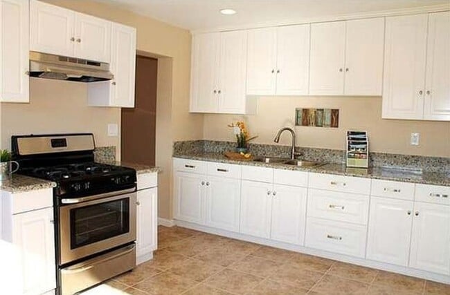 Building Photo - 6362 Newsome Dr