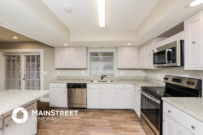 Building Photo - 1580 Banks St