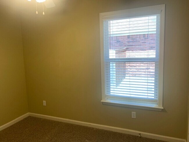 Building Photo - Sorry No Smoking and Pets Permitted with R...