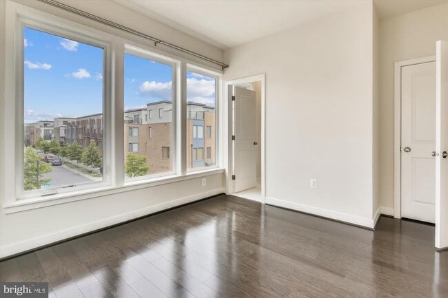 Building Photo - 8060 Red Hook St