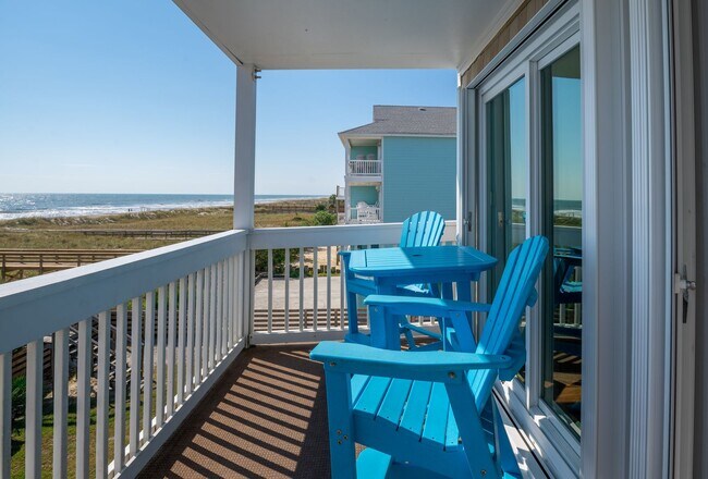 Building Photo - Seaview D @ 714 Carolina Beach Ave. N