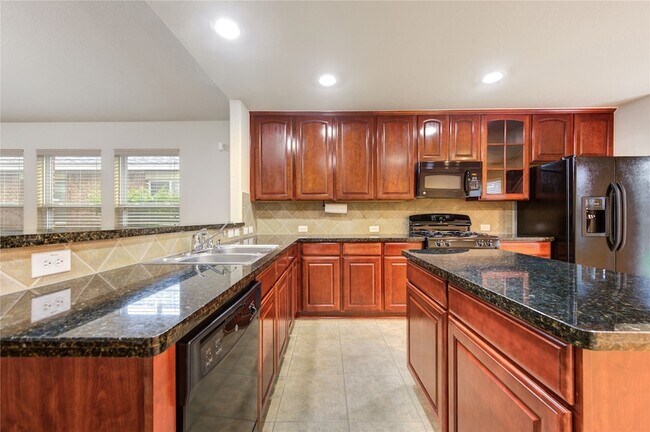 Building Photo - 16702 Grove Trail Ln