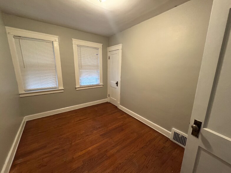 Building Photo - 19901 Naumann Ave