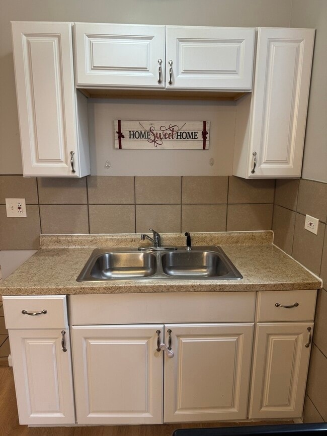 Building Photo - 1826 S Kedzie Ave