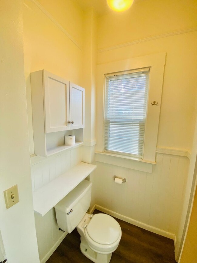 Building Photo - Reserve Now for June 2026! Updated House in Downtown Chico