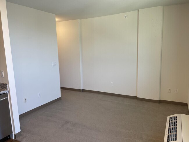 Building Photo - 988 Halekauwila St