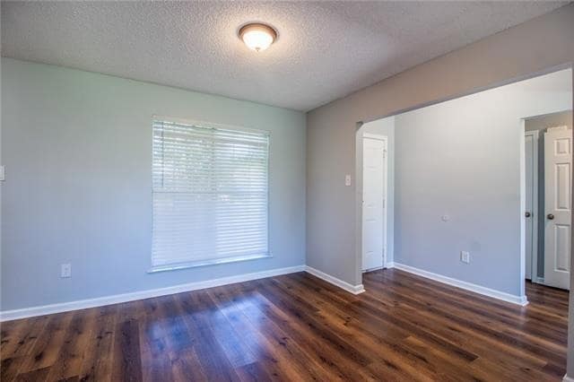 Building Photo - 24 Oxford Dr