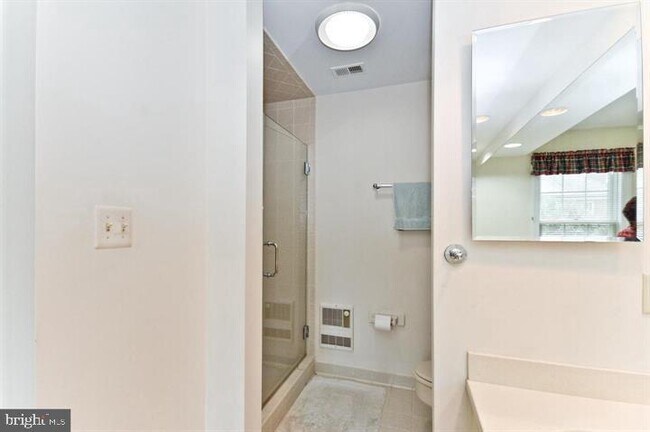 Building Photo - 1540 Hampton Hill Cir