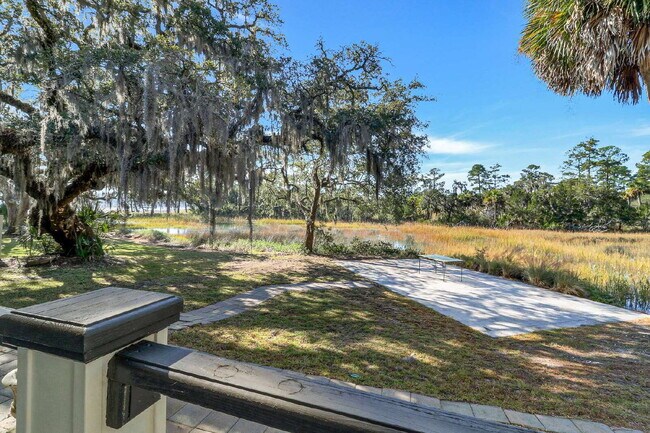Building Photo - Private, Low Country Residence for Rent!