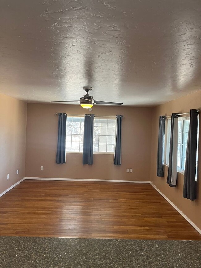 Building Photo - 626 S Huachuca St