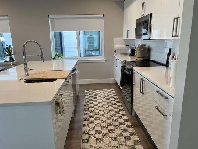 Building Photo - 4179 SE 68th Ave