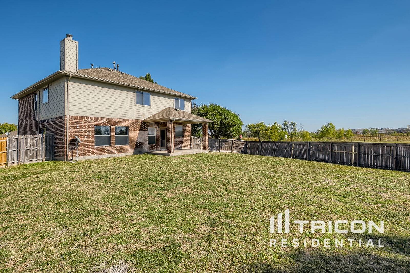 Building Photo - 101 Redbud Dr
