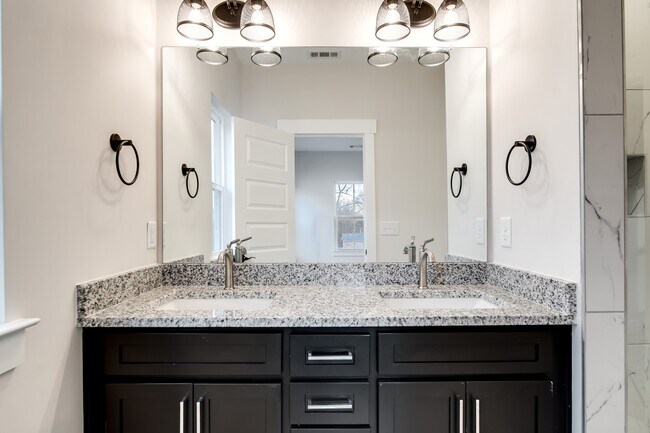 Building Photo - 2009 23rd Ave N