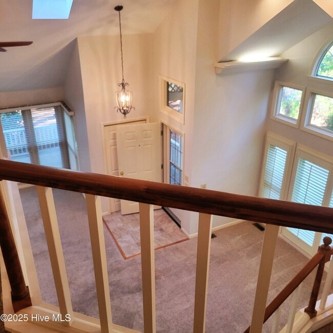 Building Photo - 301 Hampton Dr