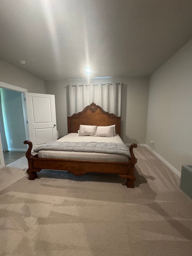 Building Photo - Immaculate Single-Story in the Ridgeview Neighborhood