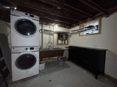 Building Photo - "Charming 3-Bed Hardwood Haven in (Powderhorn) Minneapolis – Spacious 1621 Sq Ft!"