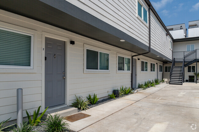 MFR Exterior Overview - Welch 14