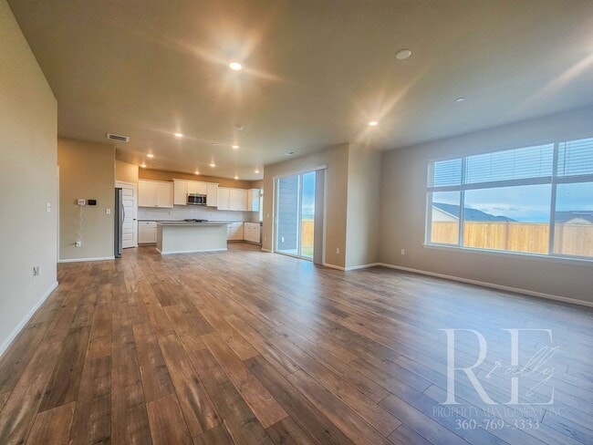 Building Photo - 1459 Baker Hts Lp
