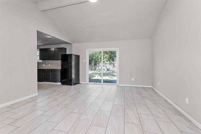 Building Photo - 15225 Woodforest Blvd