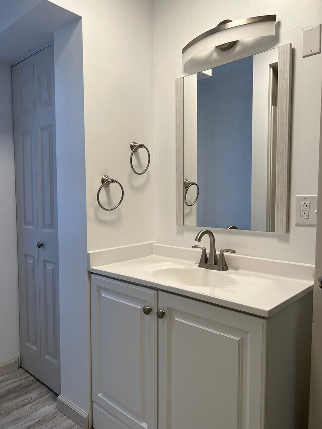 Bathroom - 402 Brandon St