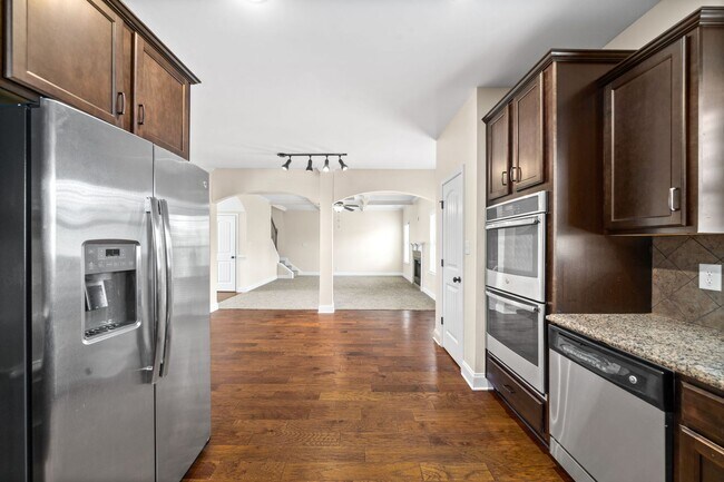 Building Photo - 2976 McManus Cir