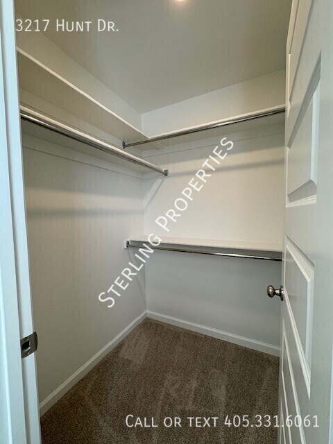 Building Photo - 3217 Hunt Ln