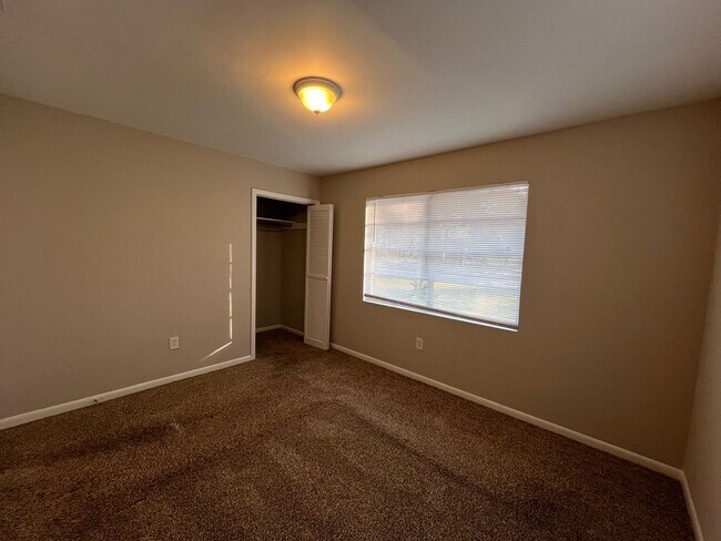 Building Photo - 718 Atlanta St