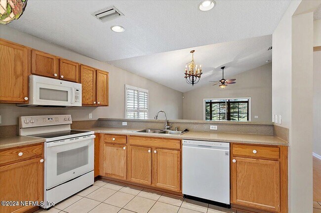 Building Photo - 1212 Coghill Cir