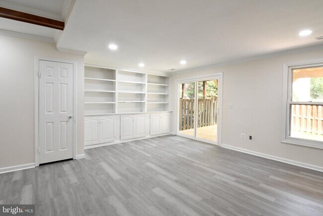 Building Photo - 10709 Gideon Ct