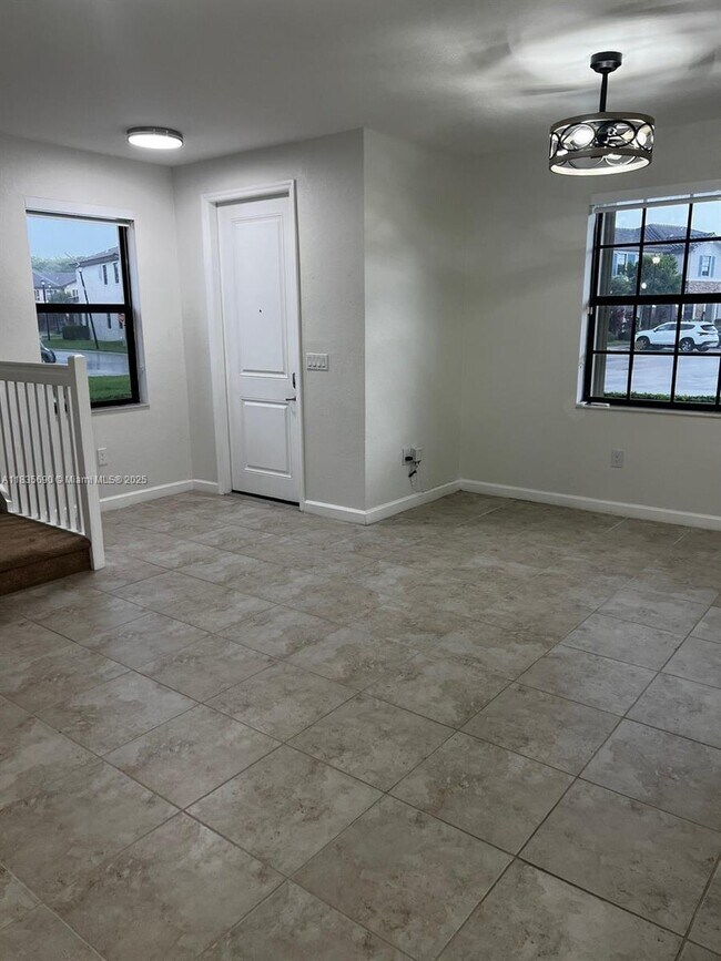 Building Photo - 11512 SW 151 Ave
