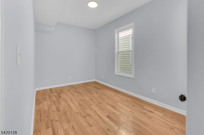 Building Photo - 157 Fairmount Ave