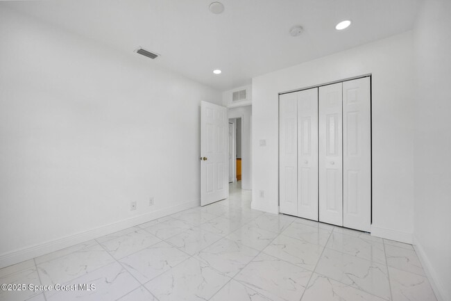 Building Photo - 339 Wilton Ave SW