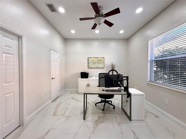 Building Photo - 9060 Heritage Bay Cir