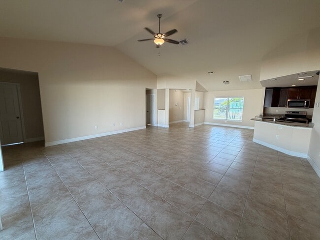 Building Photo - 3116 37th St SW