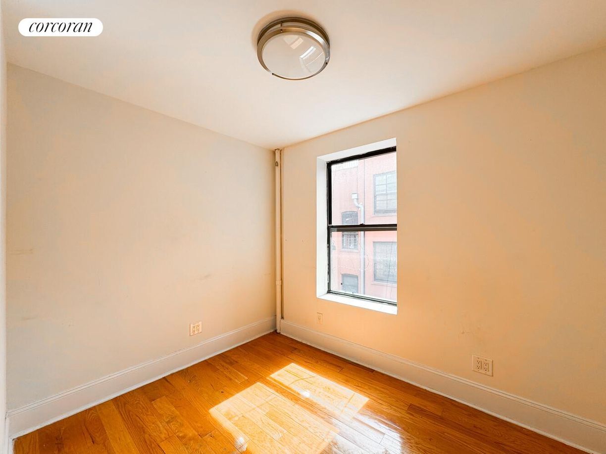 Building Photo - 567 W 125th St