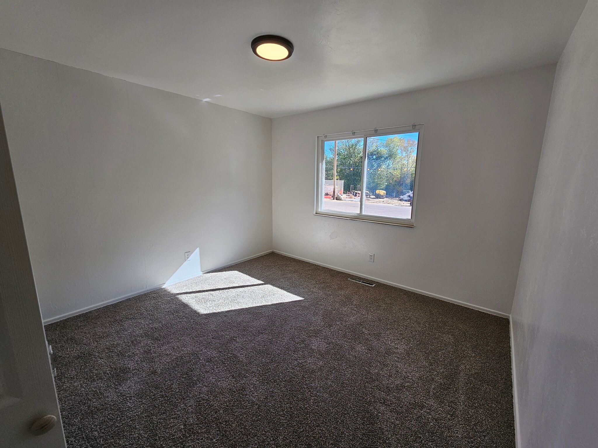 Building Photo - 308 Loomis Ave