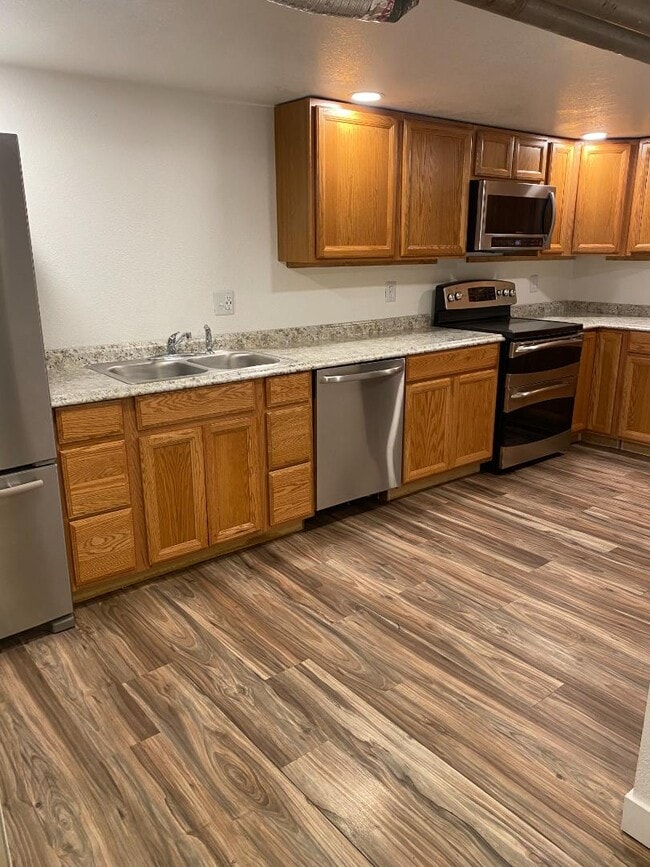 Building Photo - 1830 S Tennyson St