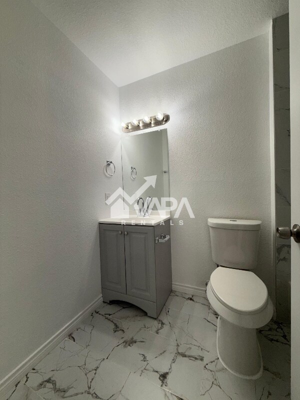 Building Photo - 7817 Leafy Hollow