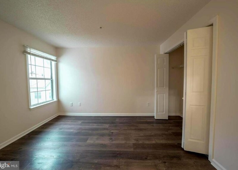 Building Photo - 14049 Vista Dr