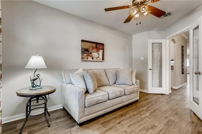 Building Photo - 2416 Ericanna Ln