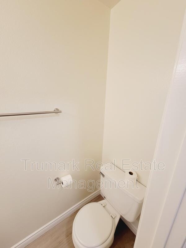 Building Photo - 553 E Orange Grove Ave