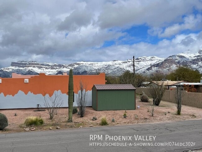 Building Photo - 5777 S Jacaranda Rd
