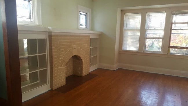 Building Photo - 2460 N 51st St