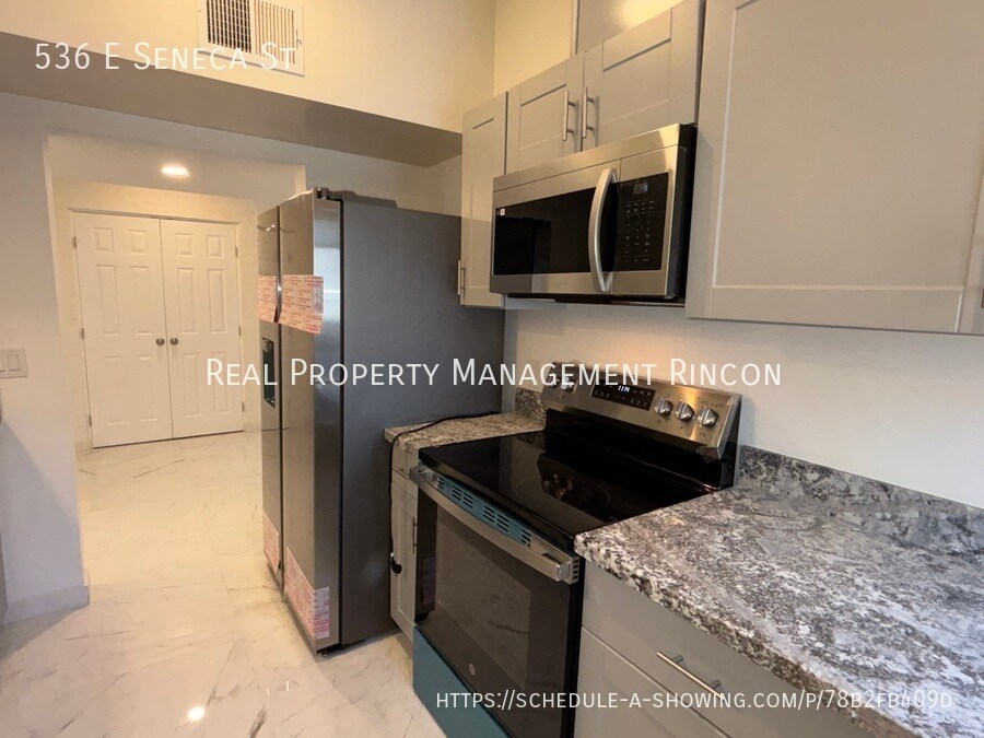 Building Photo - 536 E Seneca St